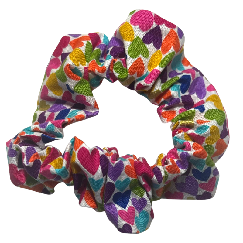 Light multi coloured hearts patterned scrunchie